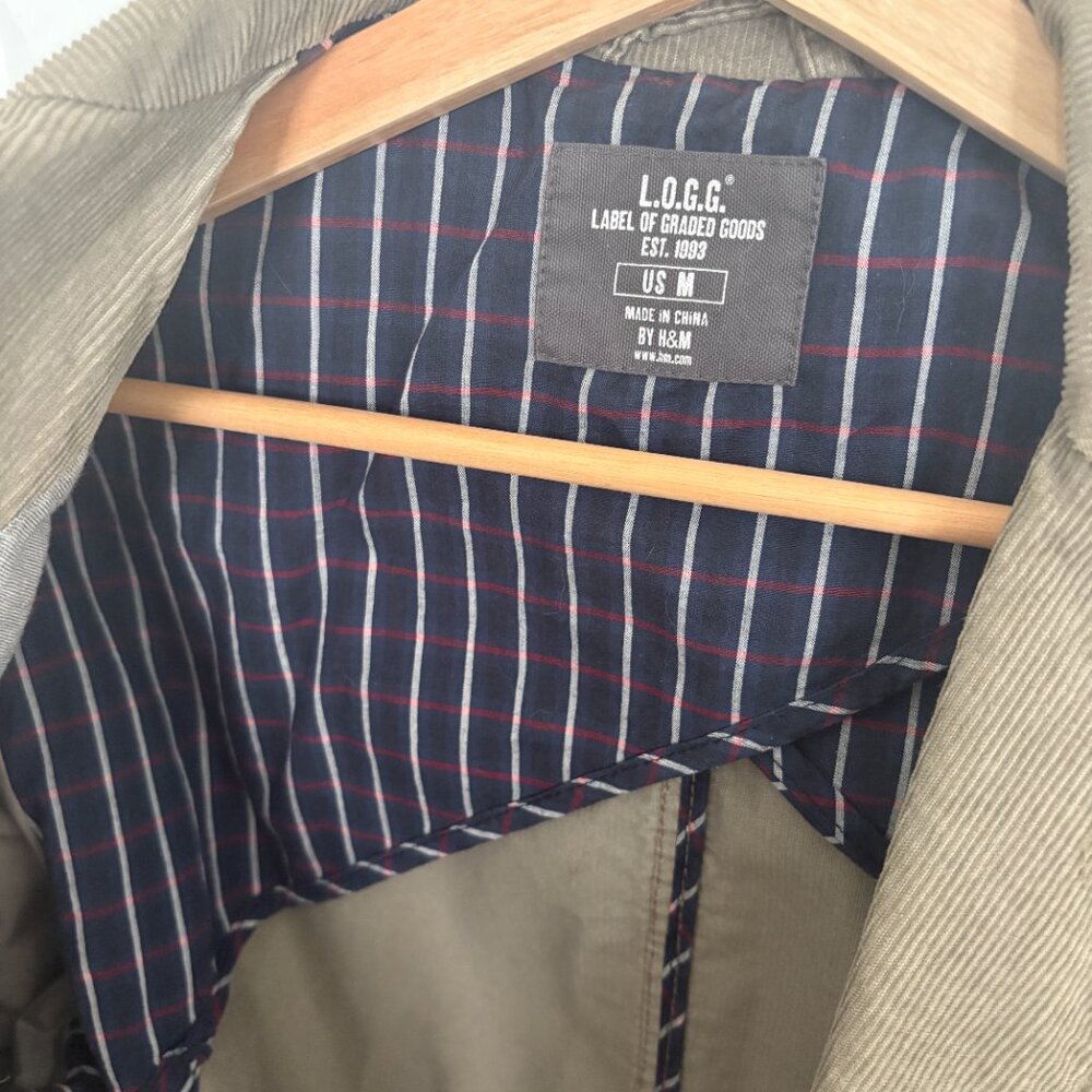 Lightweight Sports Jacket - Picture 2 of 5